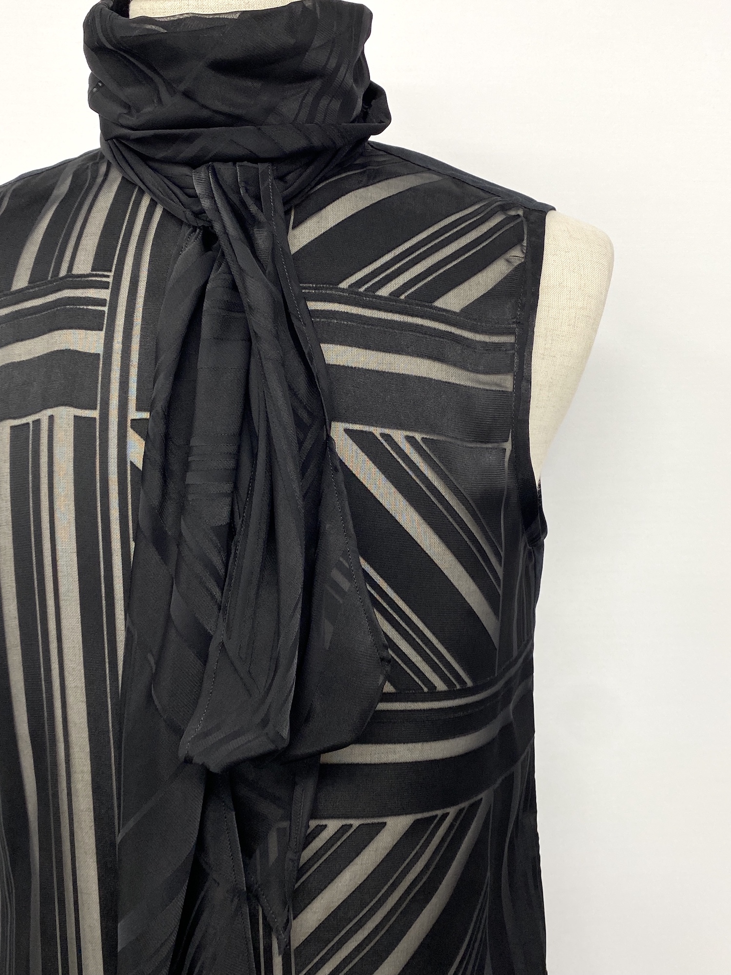 本物の BEAMS Evisen Skateboards SSZ（Evisen SCARF TIGER Skateboards 小物